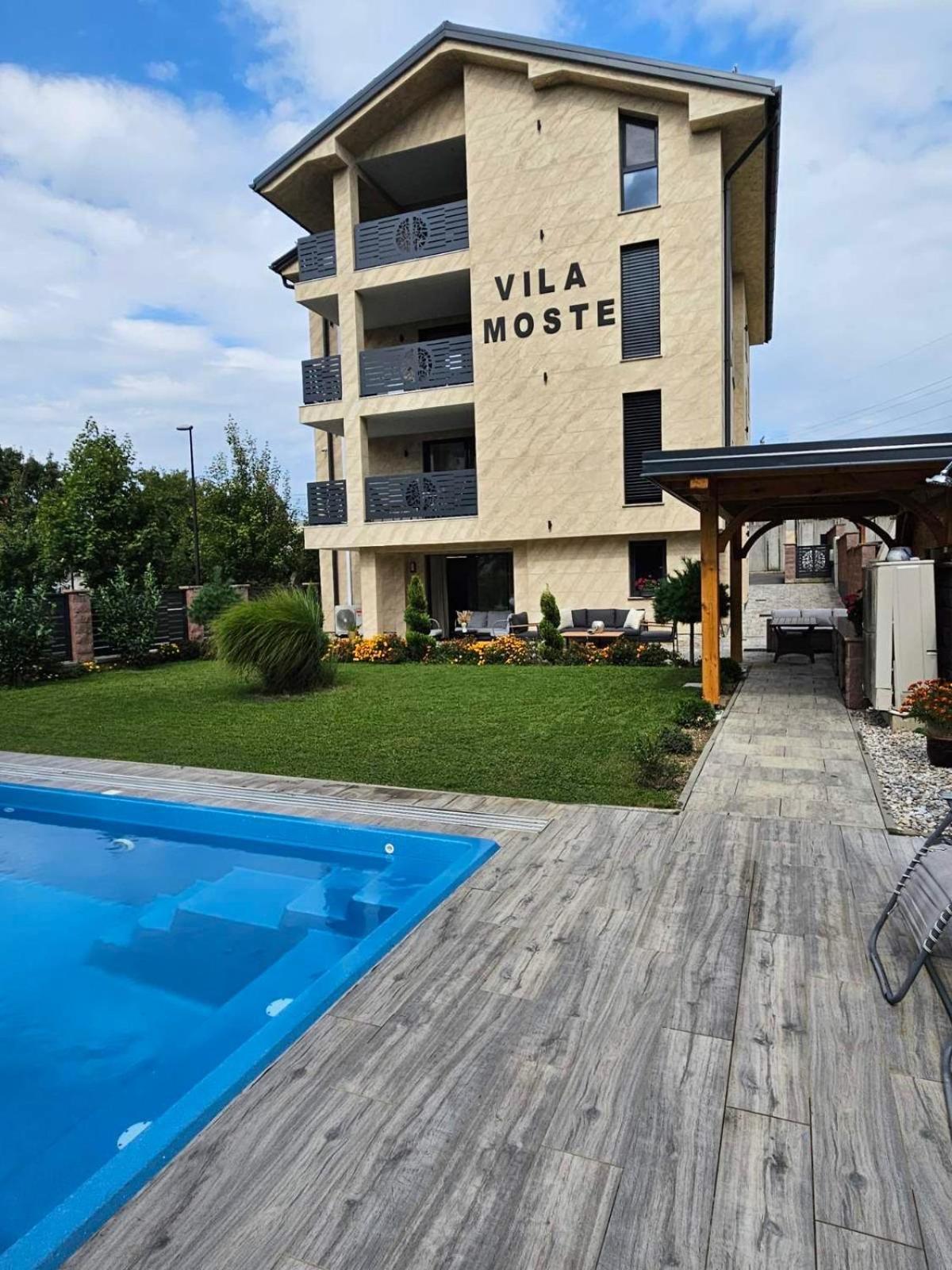 Vila Moste 2 - Free Parking & Pool, Ev Station リュブリャナ エクステリア 写真